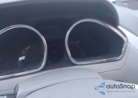 2010 Chevrolet Traverse Ls z USA, uszkodzony, nr VIN 1GNLVEED2AS109970